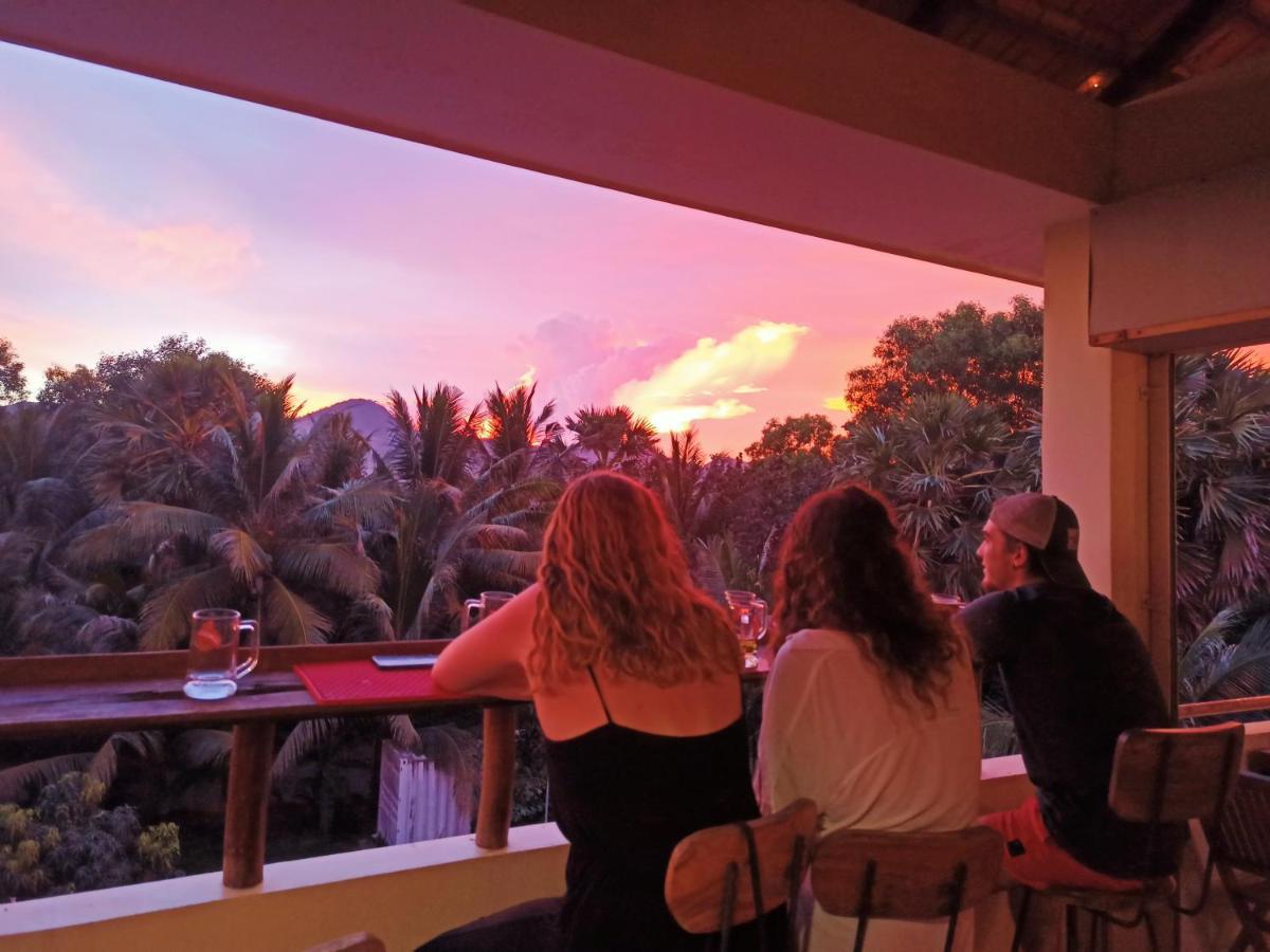 Karma Traders Kampot Hostel Luaran gambar
