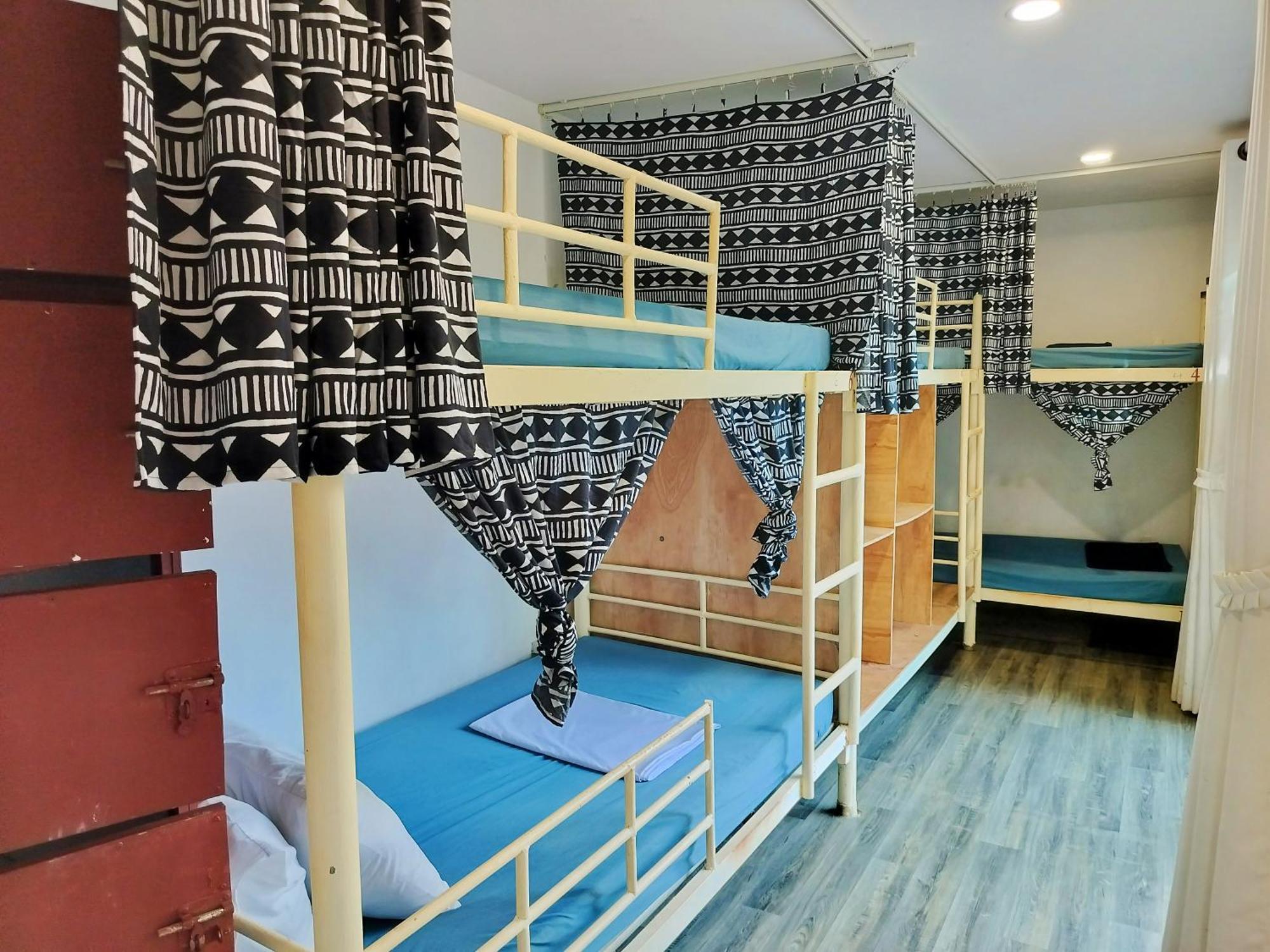 Karma Traders Kampot Hostel Luaran gambar