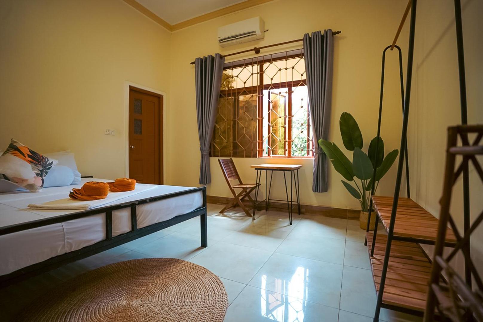 Karma Traders Kampot Hostel Luaran gambar