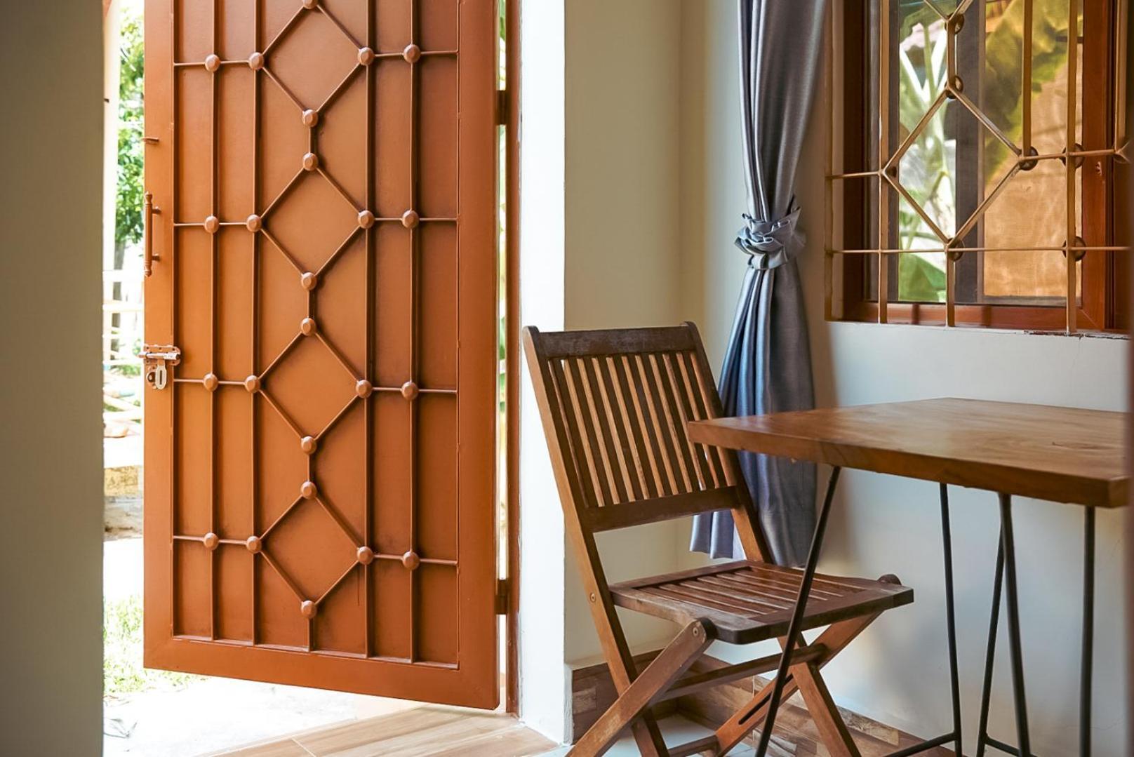 Karma Traders Kampot Hostel Bilik gambar